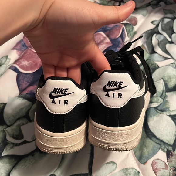 Nike Air Force 1 kids size 4y - Picture 2 of 4